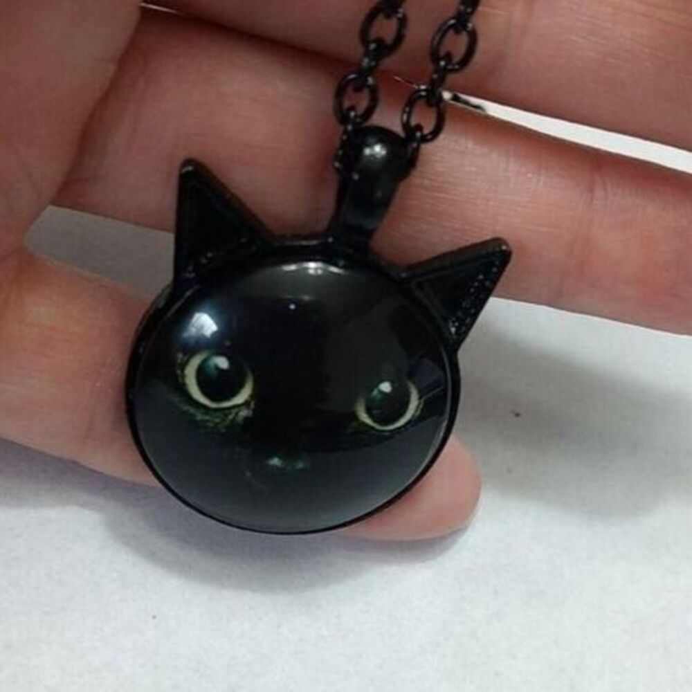 Black cat cabochon pendant necklace 20-22"